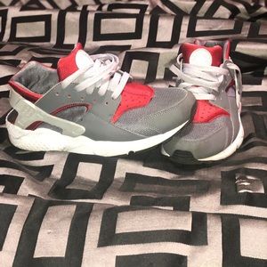 Nike huaraches shoes
